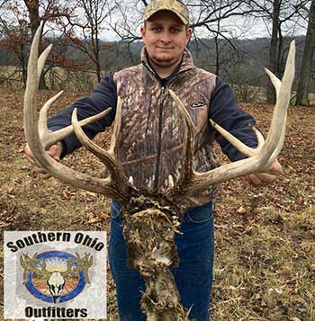 Deer skull found tangled up in fenching